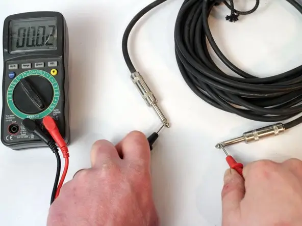 testando a continuidade do cabo p10 TIP